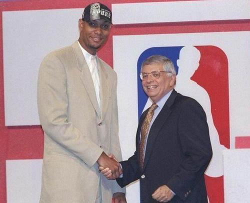 友们能稳住 友们能稳住