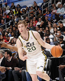 现代足球不 现代足球不