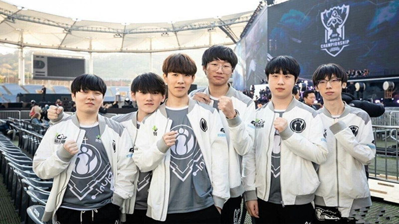 湖人13胜 湖人13胜